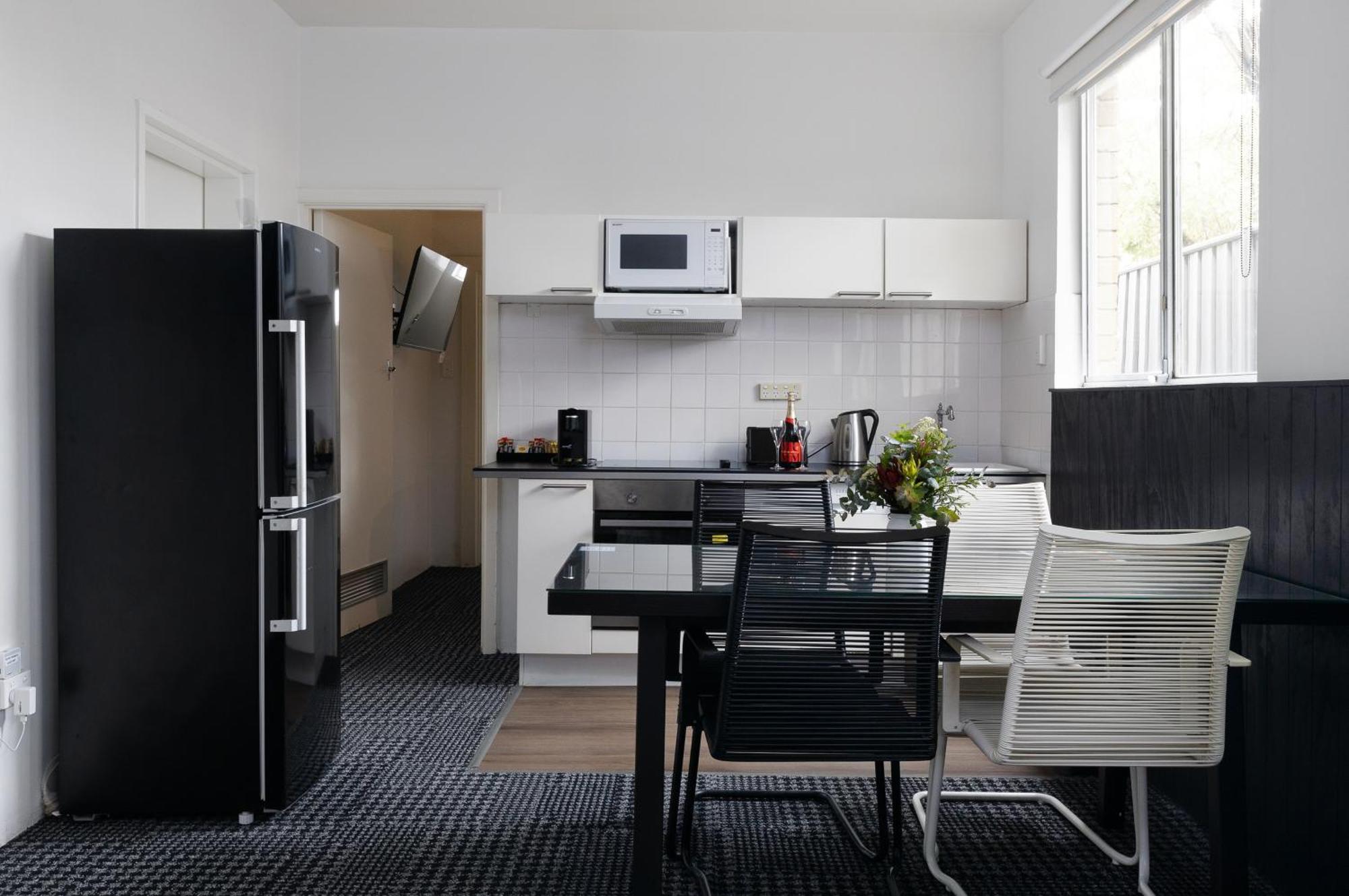 Siesta Central Apartments เซล ภายนอก รูปภาพ