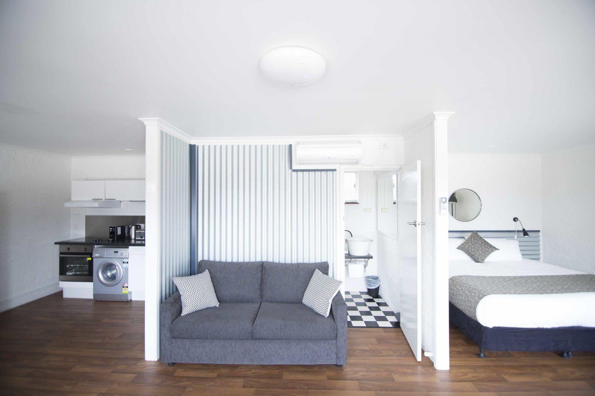 Siesta Central Apartments เซล ภายนอก รูปภาพ