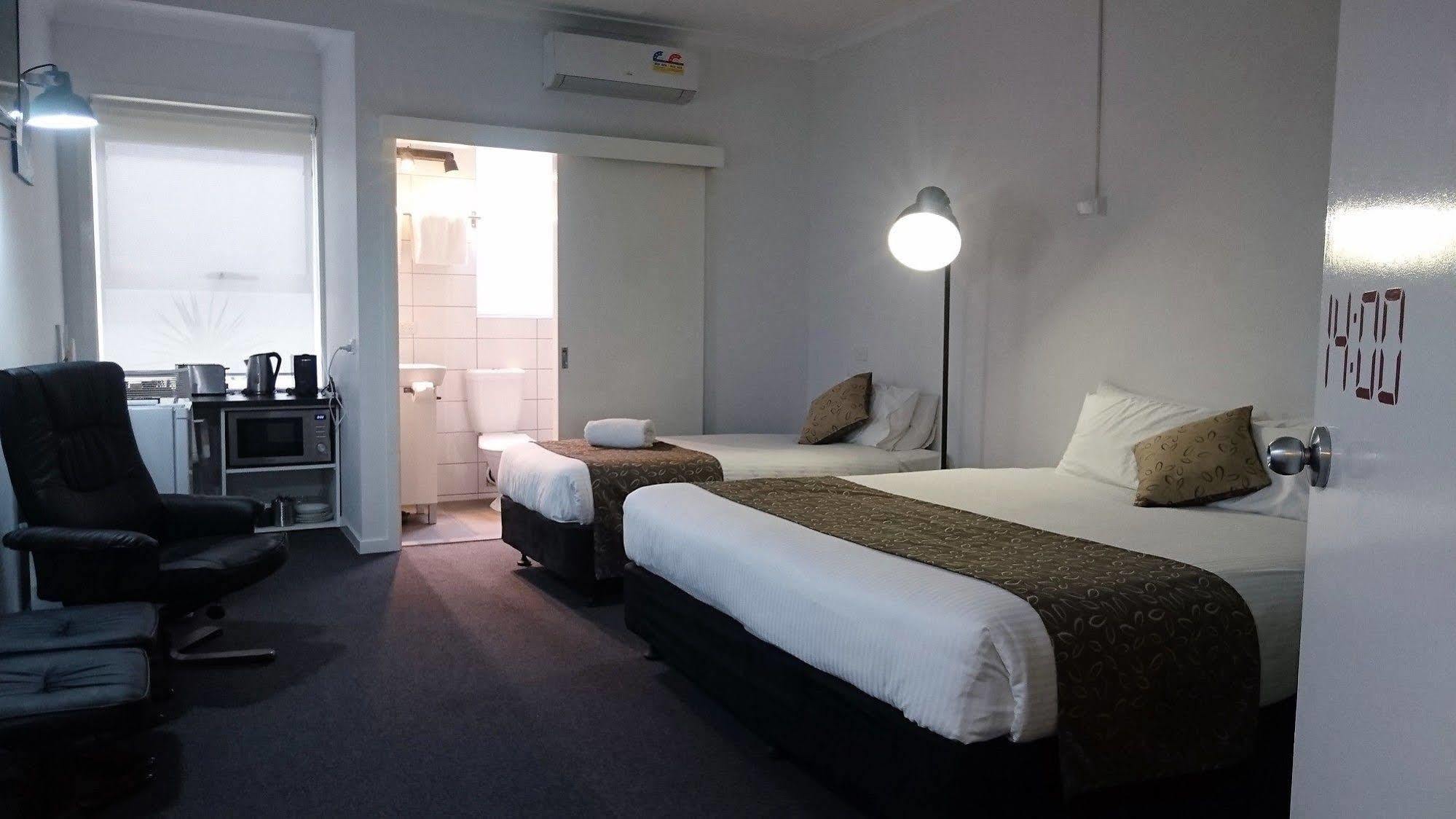 Siesta Central Apartments เซล ภายนอก รูปภาพ