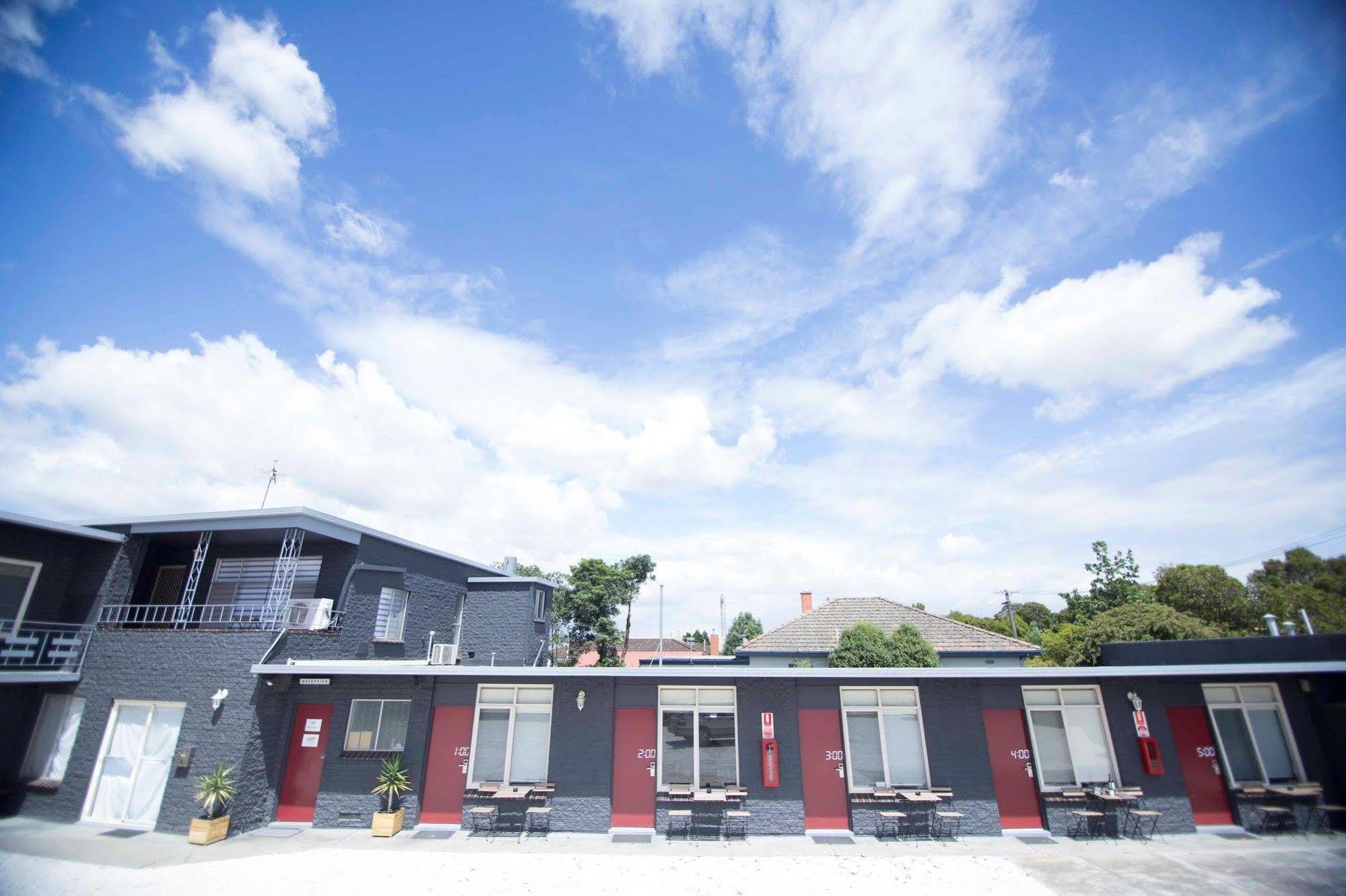 Siesta Central Apartments เซล ภายนอก รูปภาพ